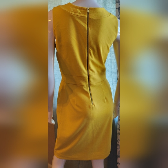 Reynah Dress size 6 - Picture 4 of 5